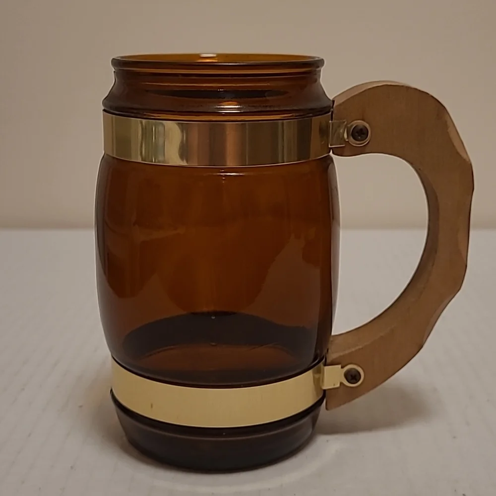 Vintage Wood Caddy Carrier with 4 Mid-Century Beer Mugs